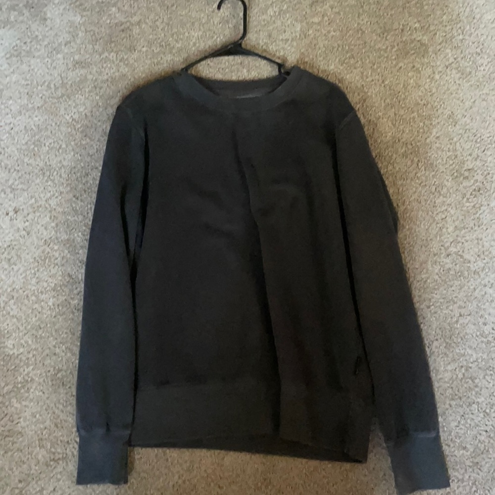 American Eagle pull over sweat shirt, gray, medium